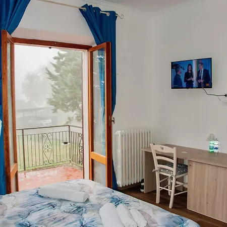 Paradise Bed and breakfast 3*